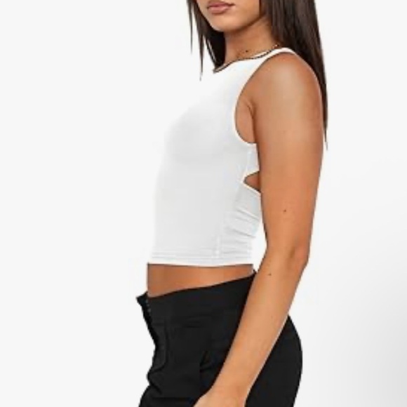 REORIA Open Back High Neck Sleeveless Trendy Backless Cropped Top - Picture 2 of 5